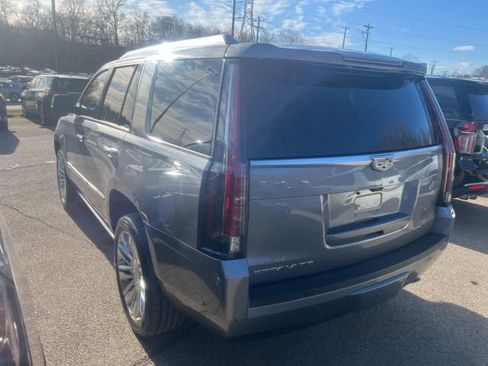Used 2018 Cadillac Escalade Platinum image 4