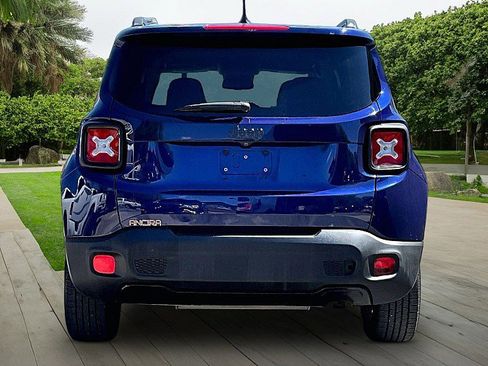 Used 2017 Jeep Renegade Altitude image 4