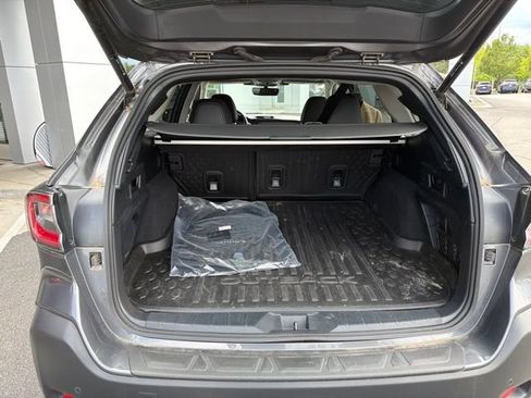 Used 2025 Subaru Outback Limited w/ Popular Package #2 AWD/4WD image 11