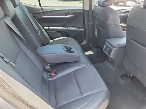 Used 2026 Toyota Camry XLE AWD/4WD image 21