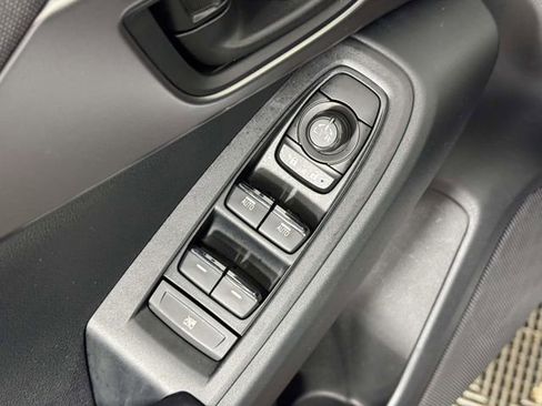 Used 2025 Subaru Impreza 2.0i Sport AWD/4WD image 18