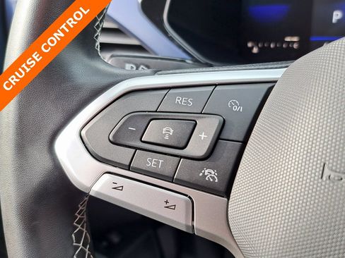 Used 2022 Volkswagen Taos SE image 12