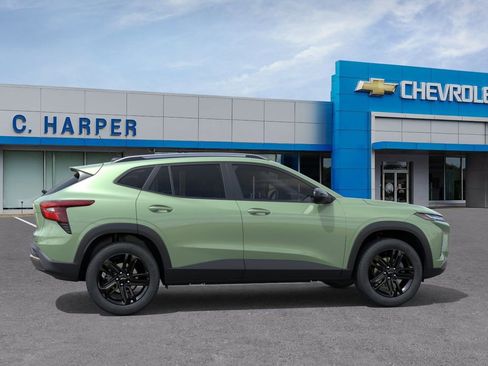 New 2026 Chevrolet Trax ACTIV w/ Sunroof Package FWD image 5