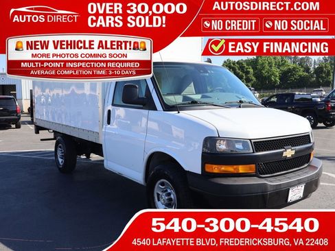 Used 2021 Chevrolet Express 3500 RWD image 1