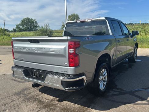 Used 2024 Chevrolet Silverado 1500 LT AWD/4WD image 5