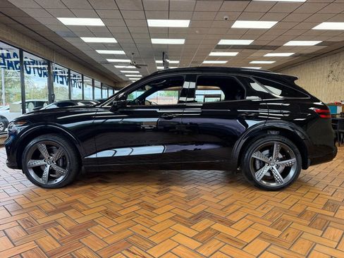 Used 2025 Genesis GV70 3.5T Sport w/ Sport Advanced Package AWD/4WD image 5