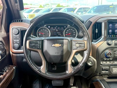 Certified 2019 Chevrolet Silverado 1500 High Country w/ High Country Premium Package AWD/4WD image 25