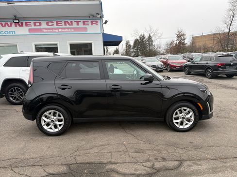Used 2023 Kia Soul LX w/ LX Technology Package image 6