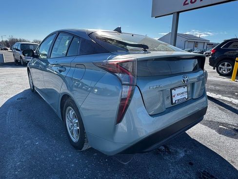 Used 2016 Toyota Prius Four image 44