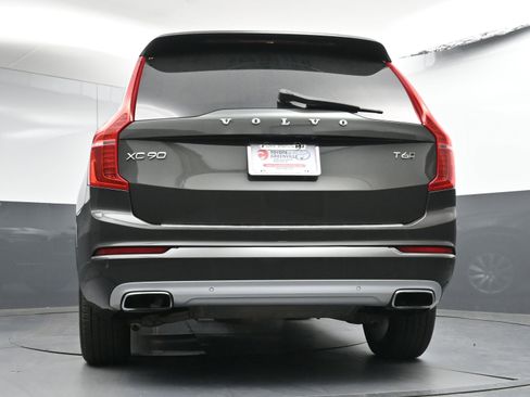 Used 2018 Volvo XC90 T6 Momentum w/ Convenience Package image 28