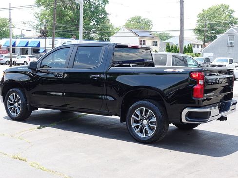 Used 2024 Chevrolet Silverado 1500 LT AWD/4WD image 2