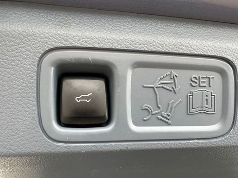 Used 2023 Lincoln Navigator L Black Label image 17