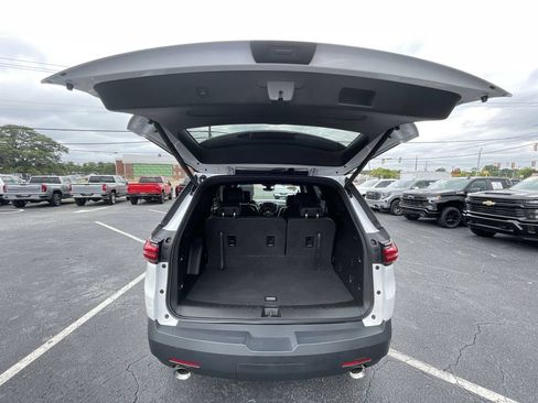 Certified 2023 Chevrolet Traverse RS FWD image 25