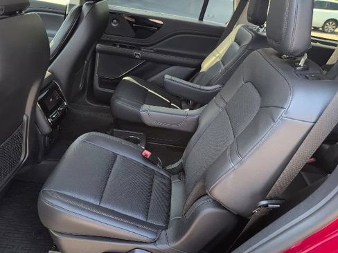 Used 2025 Lincoln Aviator AWD w/ Equipment Group 101A image 16