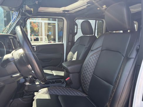 Certified 2022 Jeep Wrangler Unlimited Sahara AWD/4WD image 16