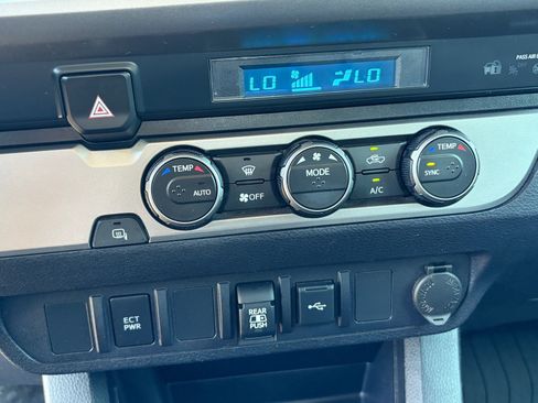 Used 2021 Toyota Tacoma SR5 RWD image 28