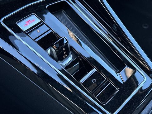 New 2026 Volkswagen GTI SE FWD image 22