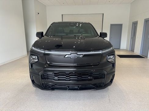 Used 2024 Chevrolet Silverado EV RST image 2