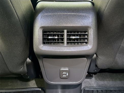 Certified 2024 Chevrolet Equinox LT image 22