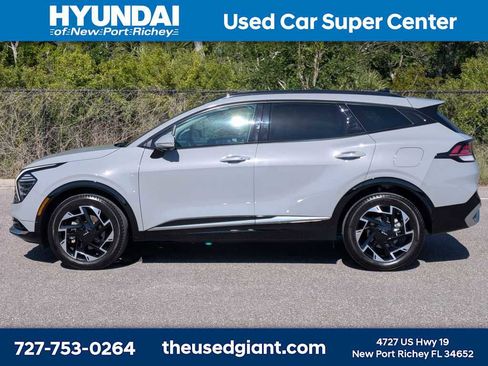 Used 2023 Kia Sportage SX image 2