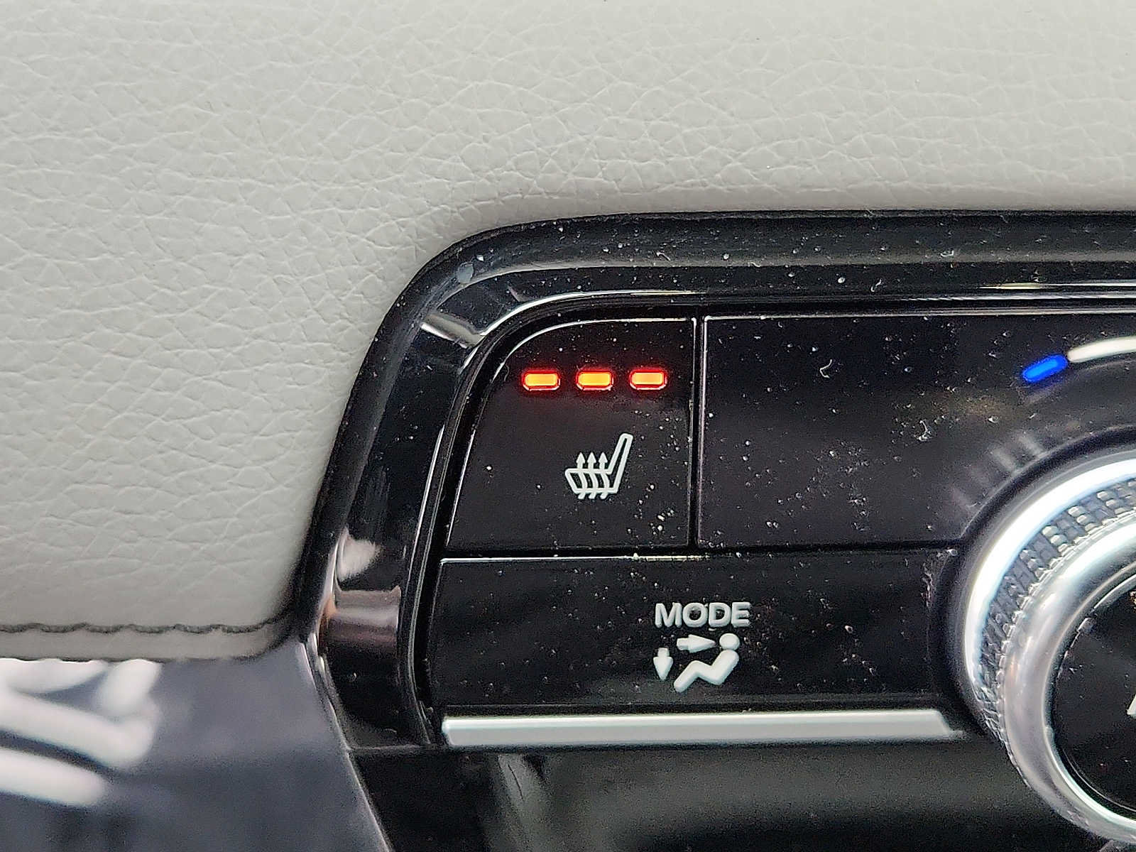 Certified 2025 Honda Pilot Touring image 24