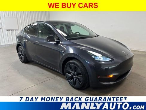 Used 2024 Tesla Model Y Long Range RWD image 1