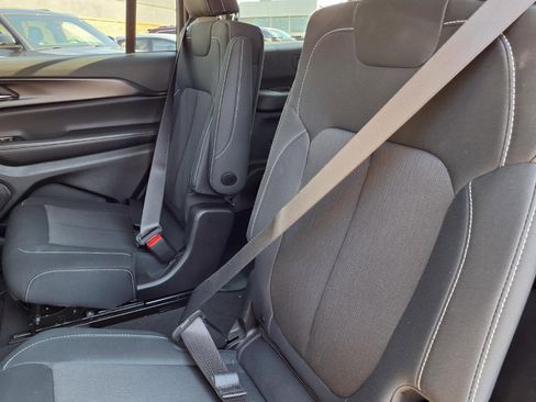 Used 2024 Jeep Grand Cherokee L Laredo w/ Luxury Tech Group I image 7