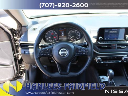 Used 2024 Nissan Altima 2.5 S FWD image 15