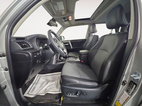 Used 2022 Toyota 4Runner SR5 Premium w/ Moonroof Package image 9