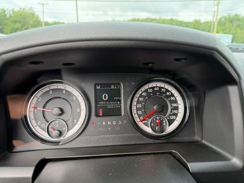 Used 2019 RAM 1500 Classic SLT AWD/4WD image 18
