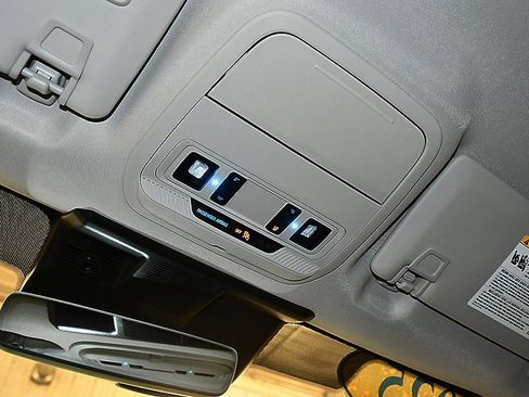 Used 2025 Ford Mustang Mach-E Premium image 24