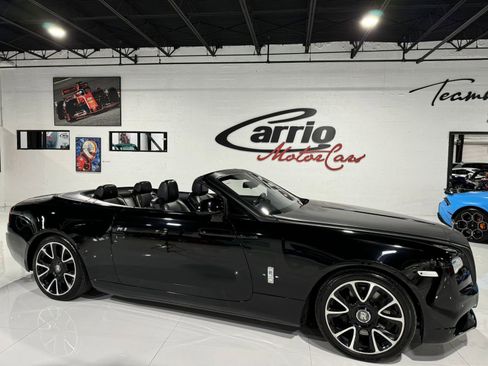 Used 2017 Rolls-Royce Dawn image 1