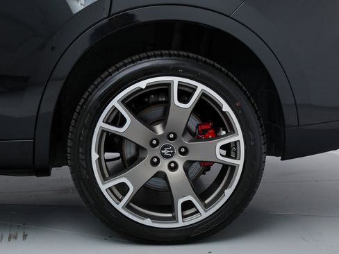 Certified 2023 Maserati Levante GT AWD/4WD image 22