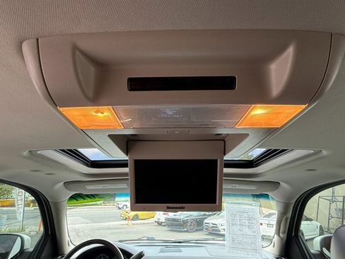 Used 2011 GMC Yukon Denali AWD/4WD image 34