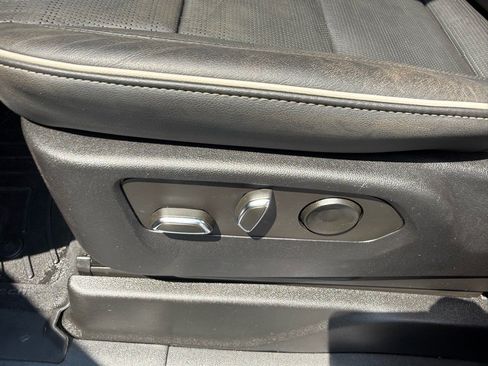 Used 2022 Cadillac Escalade ESV Sport image 22