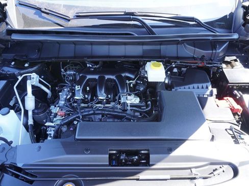 New 2025 Nissan Pathfinder SV image 7