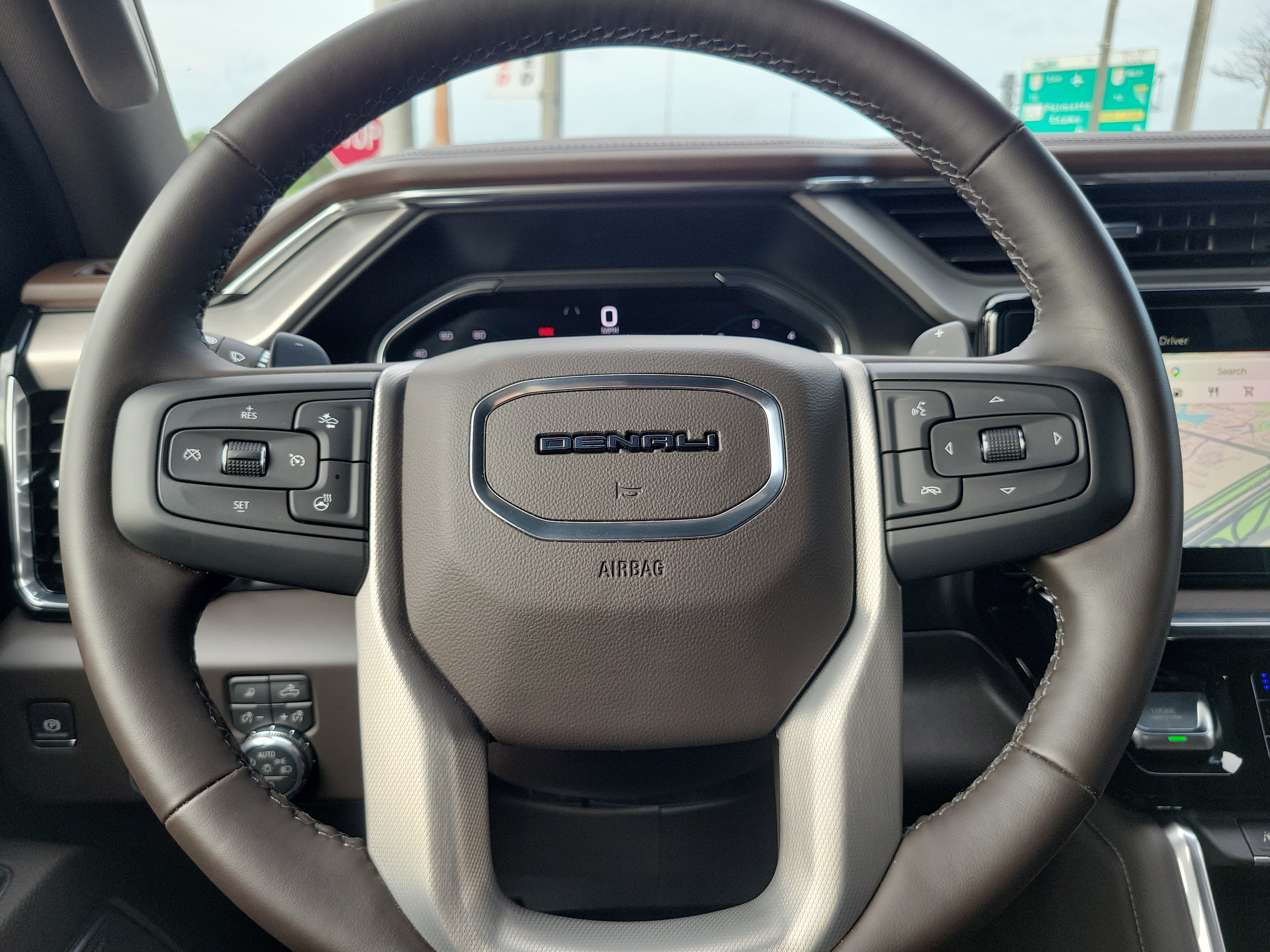 Used 2026 GMC Sierra 1500 Denali w/ Technology Package RWD image 18