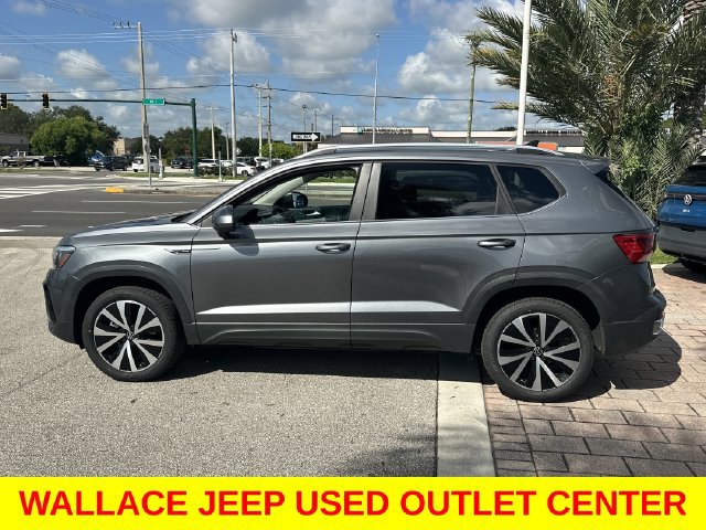 Used 2023 Volkswagen Taos SE FWD image 6