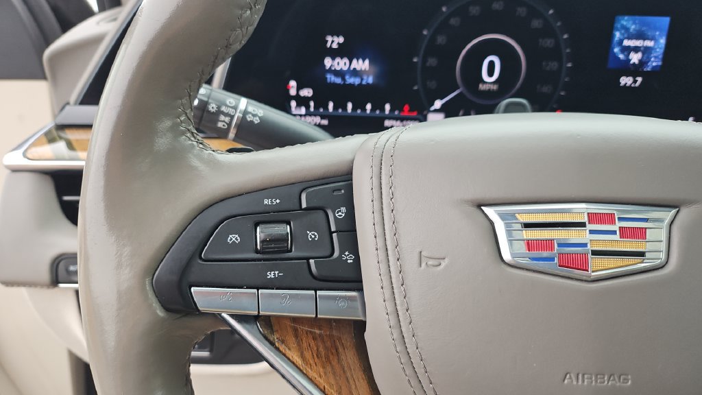 Used 2021 Cadillac Escalade ESV Premium Luxury Platinum AWD/4WD image 11