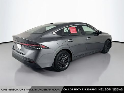 Certified 2026 Nissan Sentra SV w/ SV Convenience Package FWD image 5