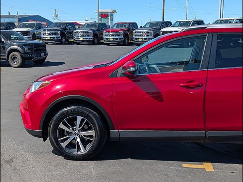 Used 2016 Toyota RAV4 XLE AWD/4WD image 10