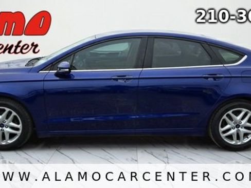 Used 2016 Ford Fusion SE FWD image 2
