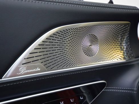 Used 2022 Mercedes-Benz SL 63 AMG 4MATIC w/ Driver Assistance Package image 29