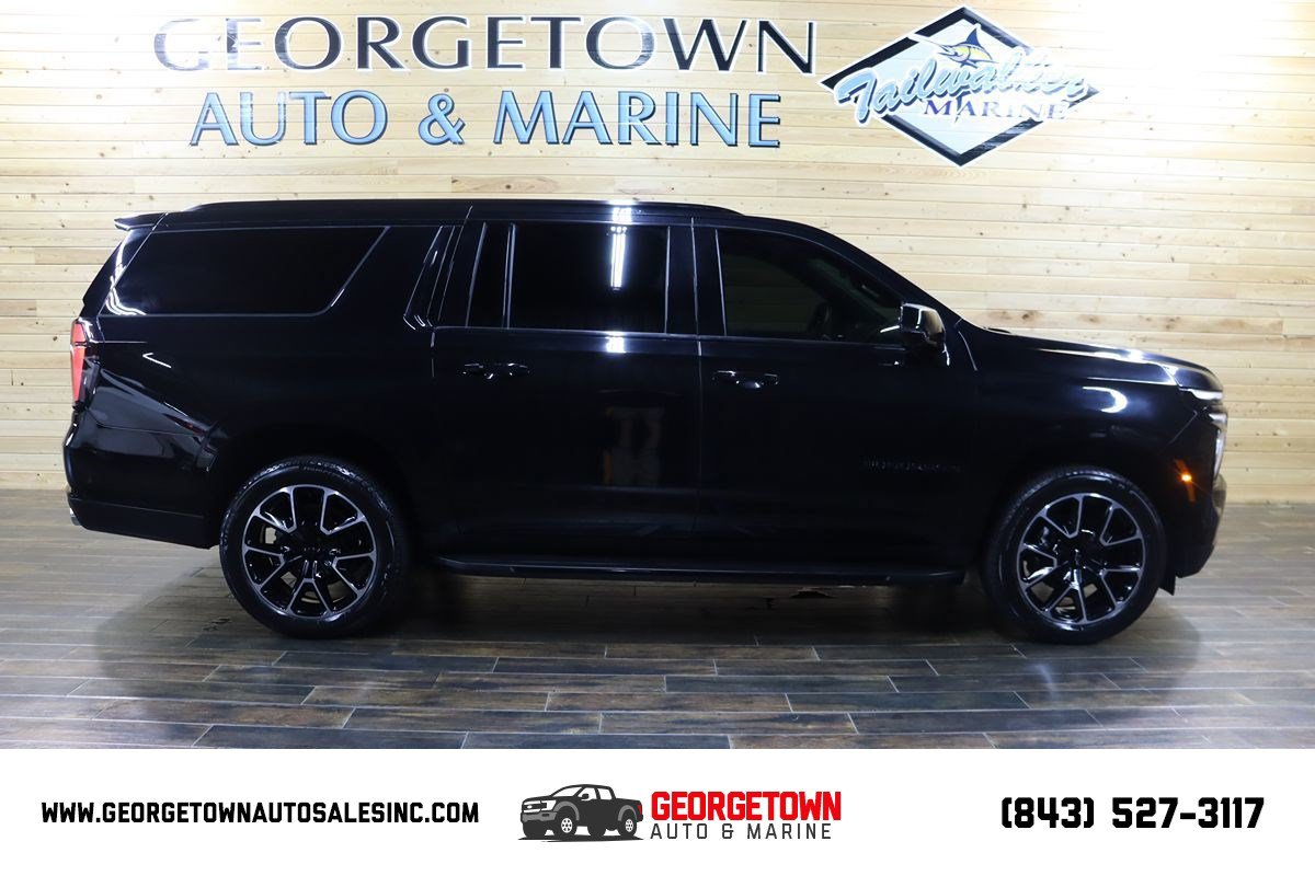 Used 2026 Chevrolet Suburban RST RWD image 1