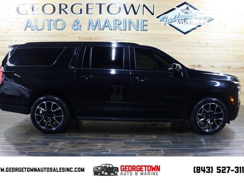 Used 2026 Chevrolet Suburban RST RWD image 1