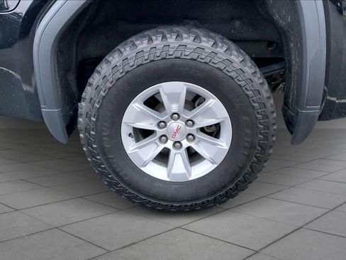 Used 2021 GMC Sierra 1500 SLE image 11