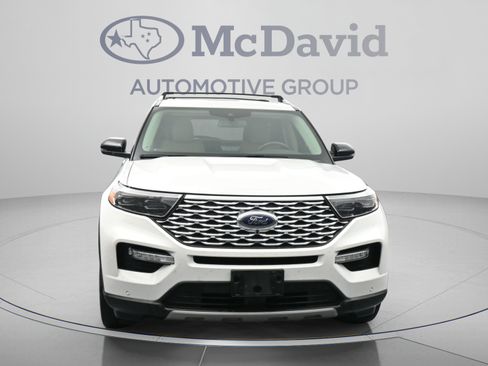 Used 2020 Ford Explorer Platinum w/ Premium Technology Package AWD/4WD image 2