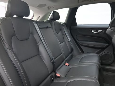 Used 2023 Volvo XC60 B5 Ultimate w/ Protection Package Premier image 34