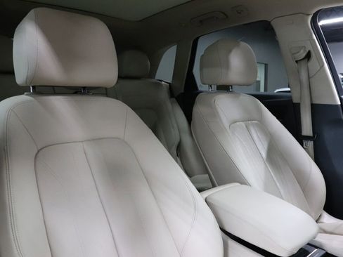 Used 2020 Audi Q5 2.0T Premium Plus w/ Premium Plus Package image 31