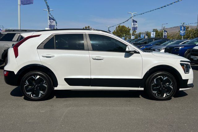 Used 2024 Kia Niro Wind FWD image 3